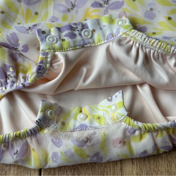 Isobella & Chloe Smocked Floral Romper size 6 Months FLAWED - Picture 10 of 11